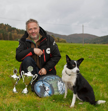 2013: Nils Edmund Stråmyr og Roxy